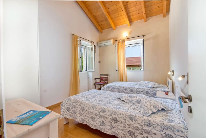 ツインベッドルーム