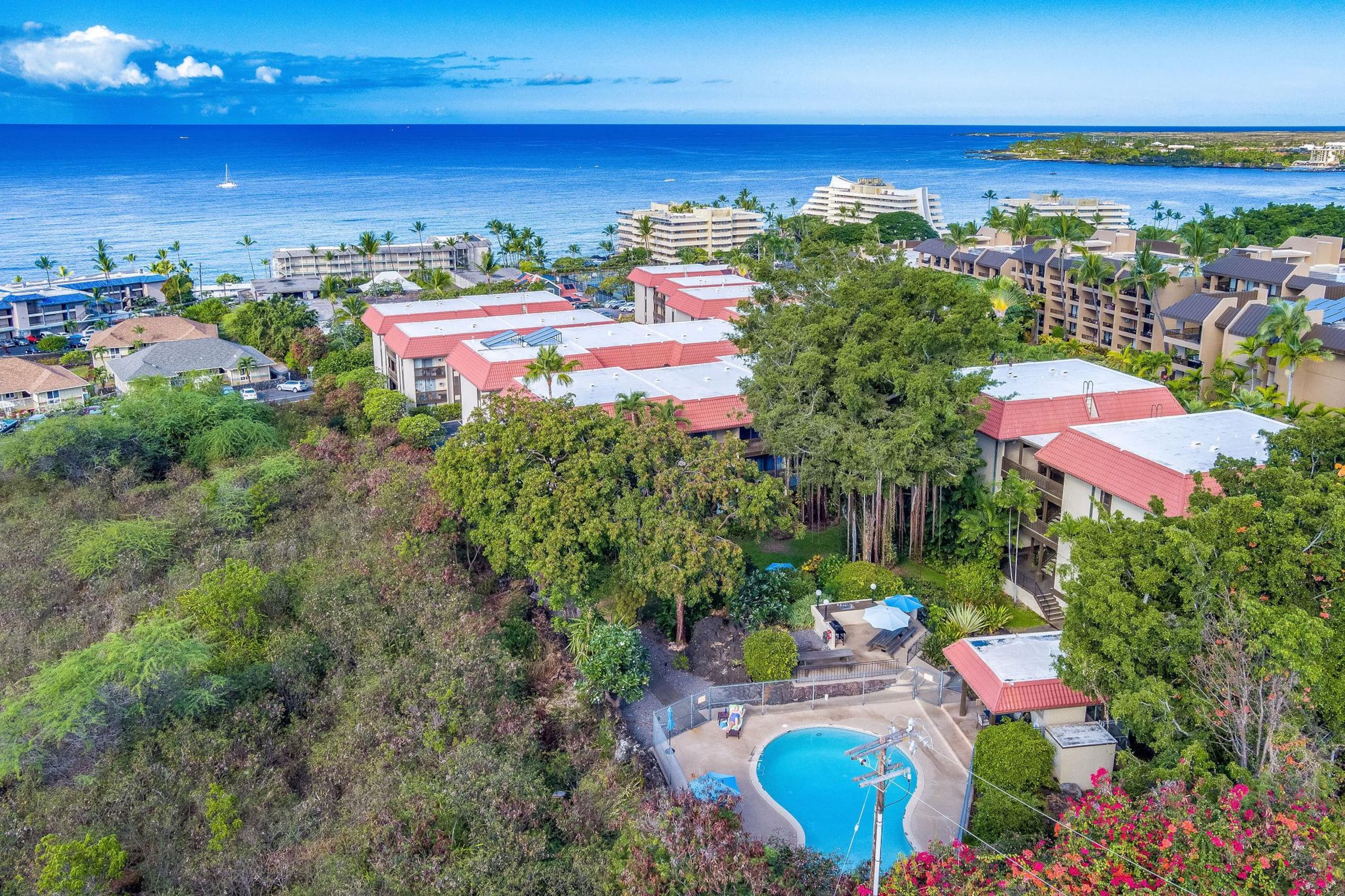 Condo in Kailua-Kona · ★5.0 · 2 bedrooms · 3 beds · 2 private baths - Image 41