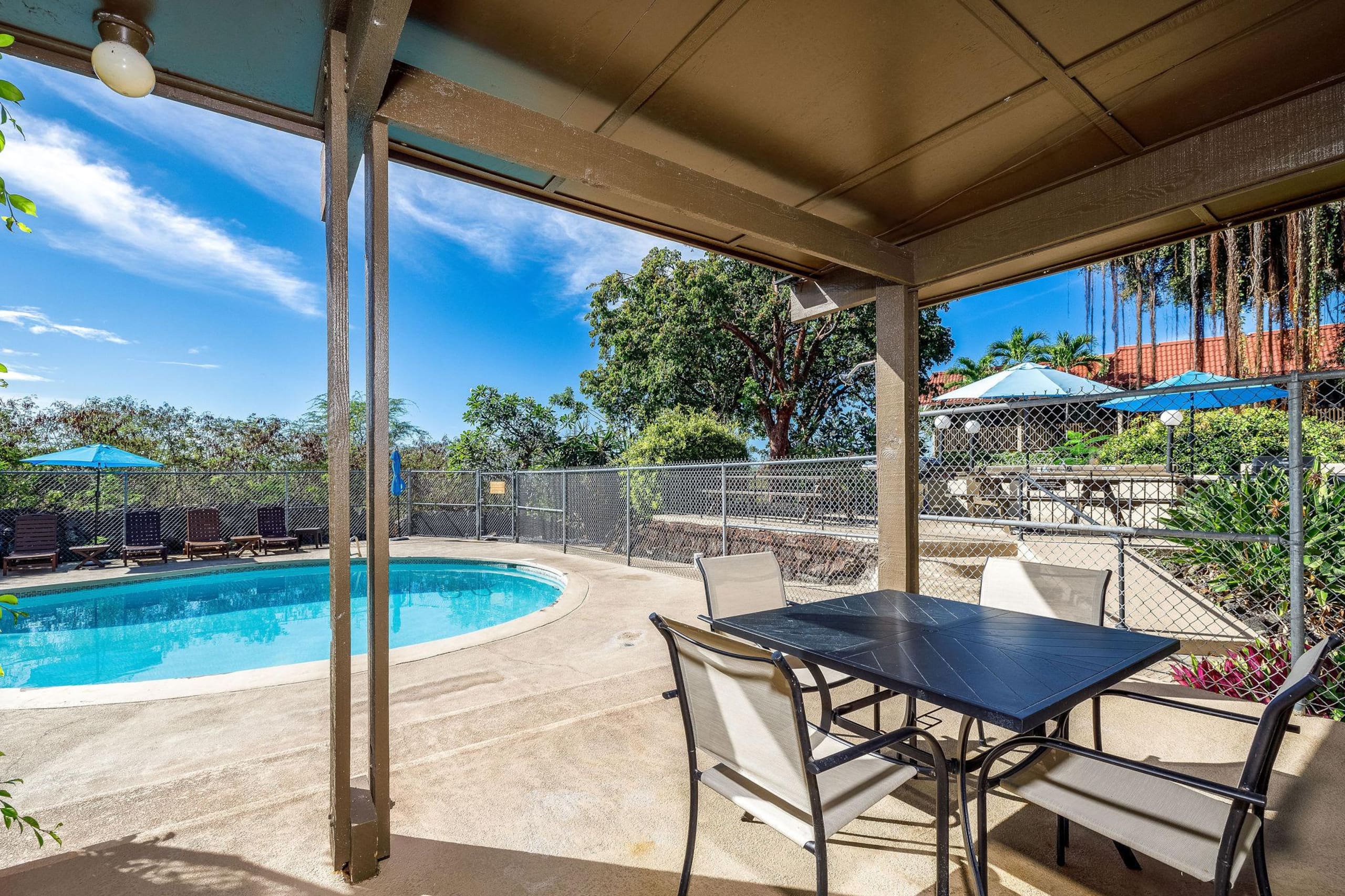 Condo in Kailua-Kona · ★5.0 · 2 bedrooms · 3 beds · 2 private baths - Image 37