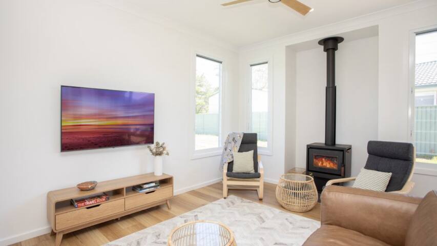 Old Bark House Pet Friendly gallery image 3