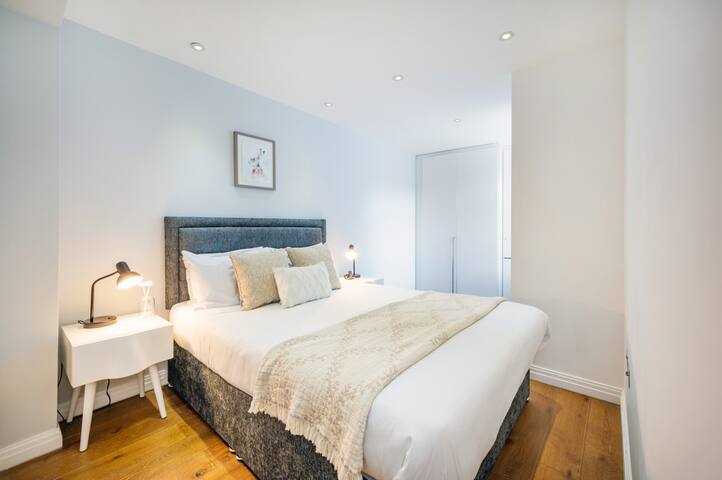Splendid 2 Bedroom in Covent Garden gallery image 5