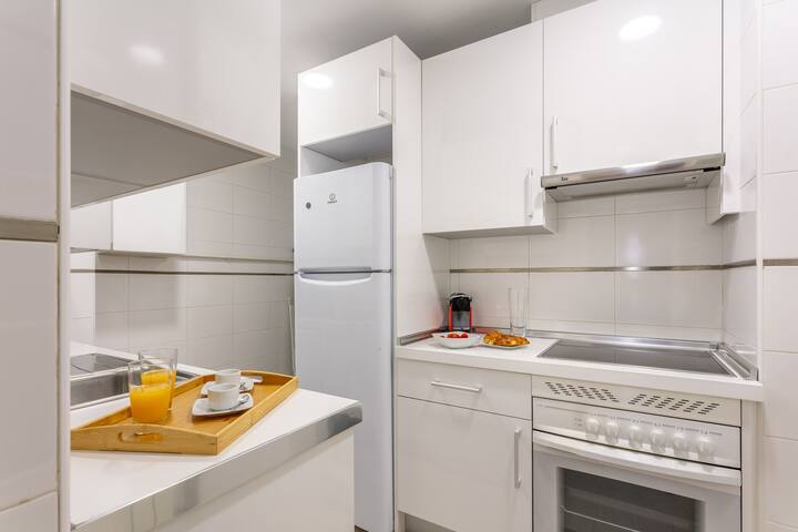 Comfort & Style in the Heart of Madrid gallery image 4