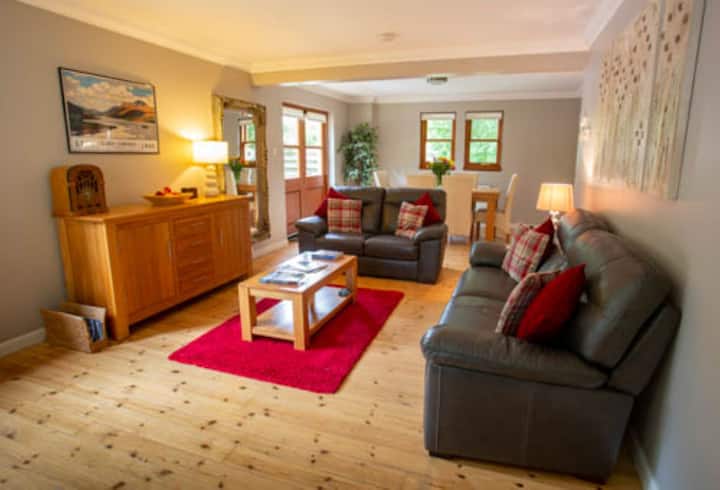 Bonnie Banks Cottage - Balloch