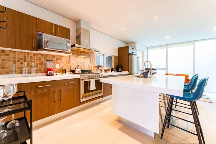 2 Condos in La Roma w/Parking, Perfect for Groups gallery image 2