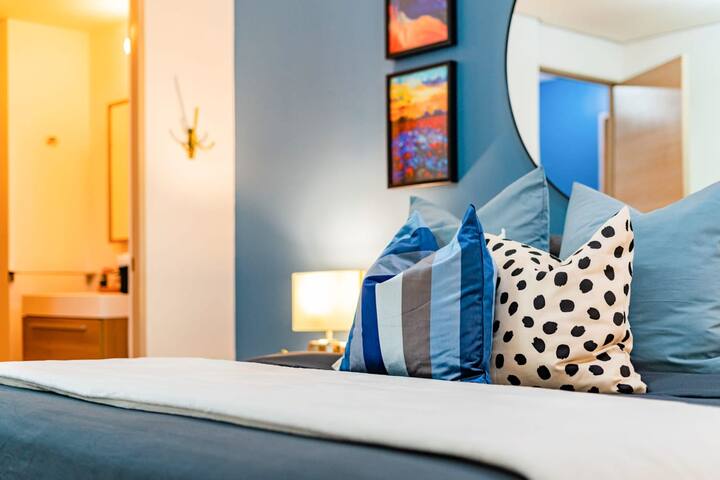 Პლუშის ბალიშები და ხარისხიანი თეთრეული