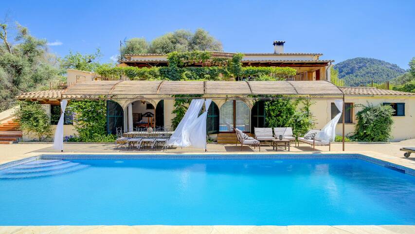 Fantastic Family Villa, easy walking distance to P