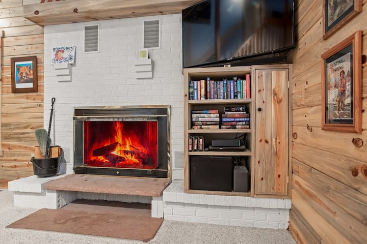 Wood Burning Fireplace | Fenced Yard | Cozy Cabin - Grand Lake, CO