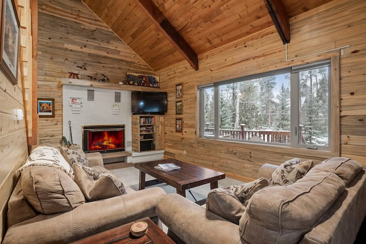 Wood Burning Fireplace | Fenced Yard | Cozy Cabin - Grand Lake, CO