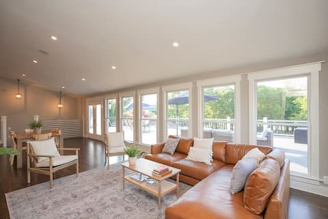 Lakefront Retreat! Boat Dock & Game Tables