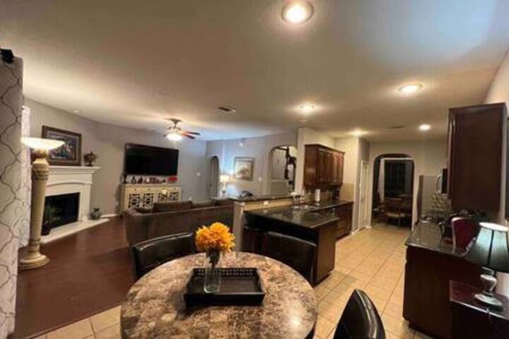 Home Theater, Game Room and Close to Everything! gallery image 4