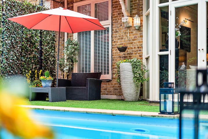 Finest Retreats | Hampstead Escape