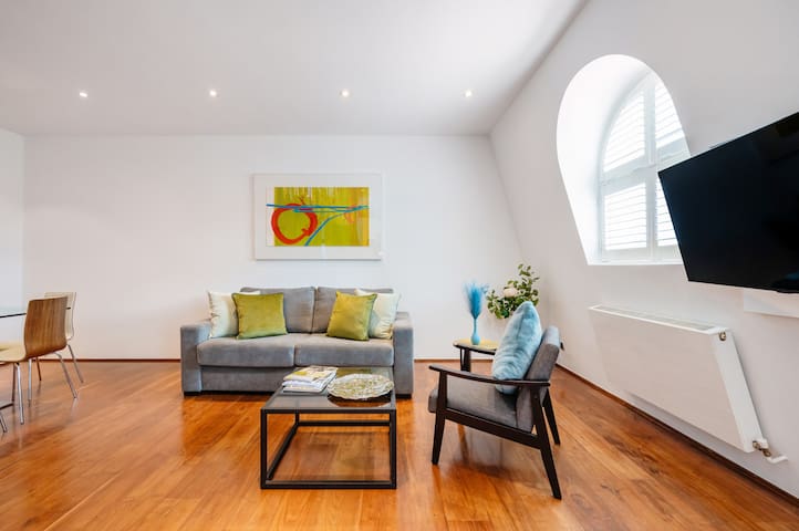 Chic 2 Bedroom in South Kensington