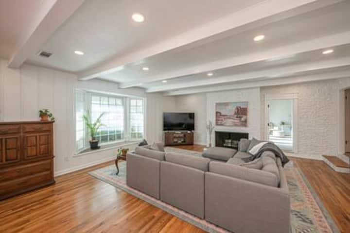 2fab2333 b6be 44d1 86bf e7fa70ed488c