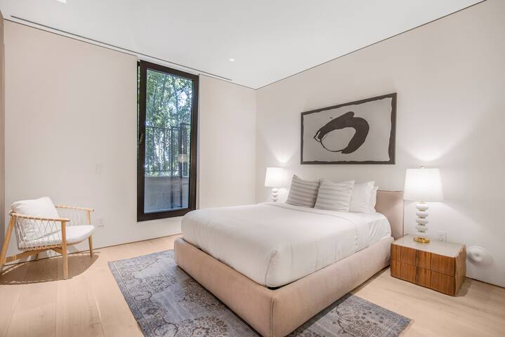 Private Oasis with Luxe Pool & Scenic Views Await gallery image 5