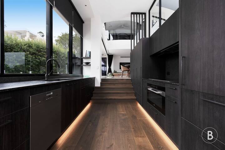 June – Noosa Heads gallery image 4