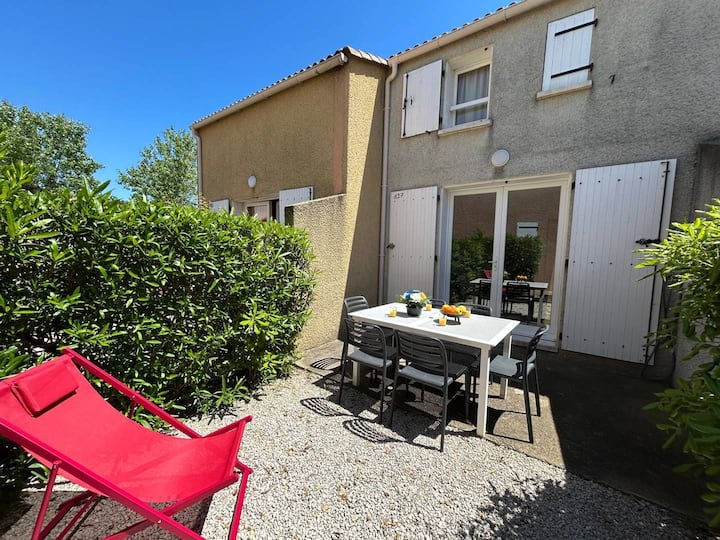 Bel Appartement Avec Parking Privé Et Piscines - Vendres