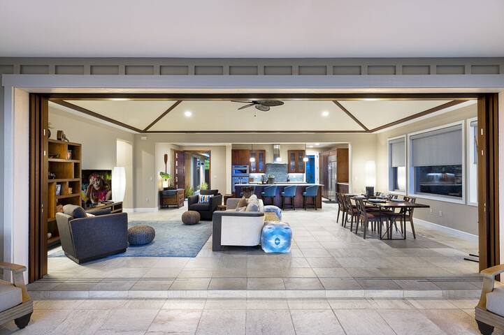 Unbelievable Ocean Front View w Pool | AC gallery image 5