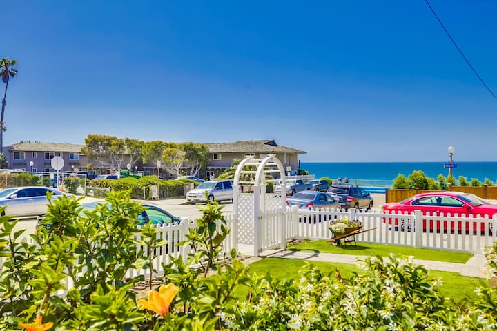 Pacific Beach Sunset | 2BR Home+ Steps from Beach