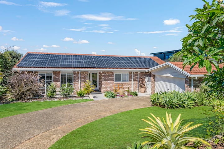 Lighthouse Beach Luxury - Lake Cathie