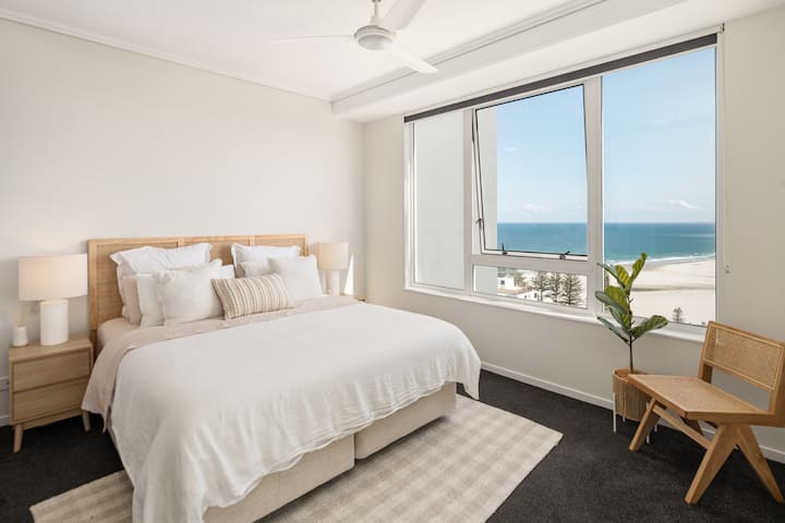 להתעורר לנוף הזה במיטת קינג סייז