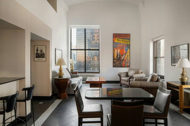 Skyline Duplex near Central Park and Times Square gallery image 2