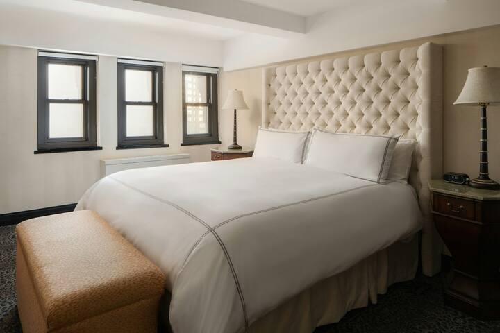 Skyline Duplex near Central Park and Times Square gallery image 3