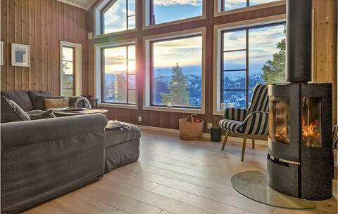 Lovely home in Tuddal with house a mountain view