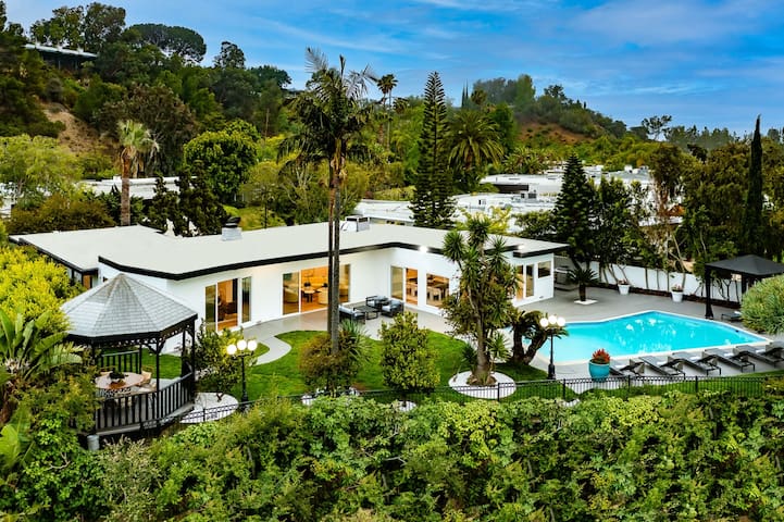 The Beverly Hills Canyon View Villa