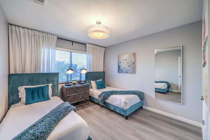 3-საძინებლიანი ოთახი ორი ორადგილიანი საწოლით