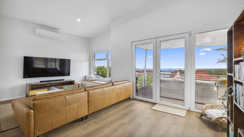 Sea and Sky gallery image 3