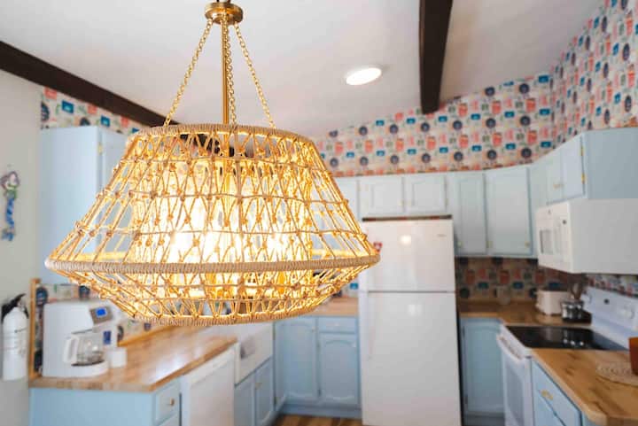 The Nautical Nest Hot Tub and Sauna Retreat