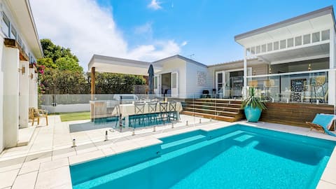 Dutchie's Beach Oasis - Private home with pool, wa