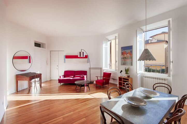 Auditorium Luxury Three Bedroom Apartment gallery image 3