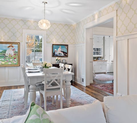 "Broadway Hideaway" by Roxy Rentals