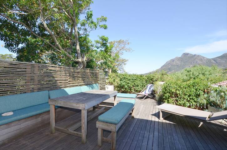 2 Bedroom Apartment – Tamboerskloof gallery image 3