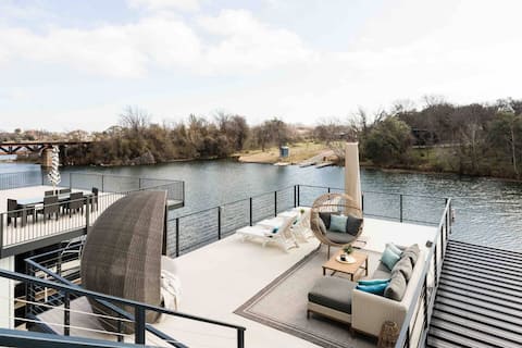Lake LBJ Waterfront | Luxury | Hot Tub | Boat Slip