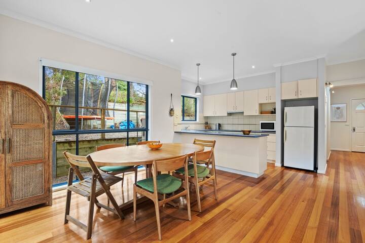 Banool I Linen Provided I Bush Views gallery image 3