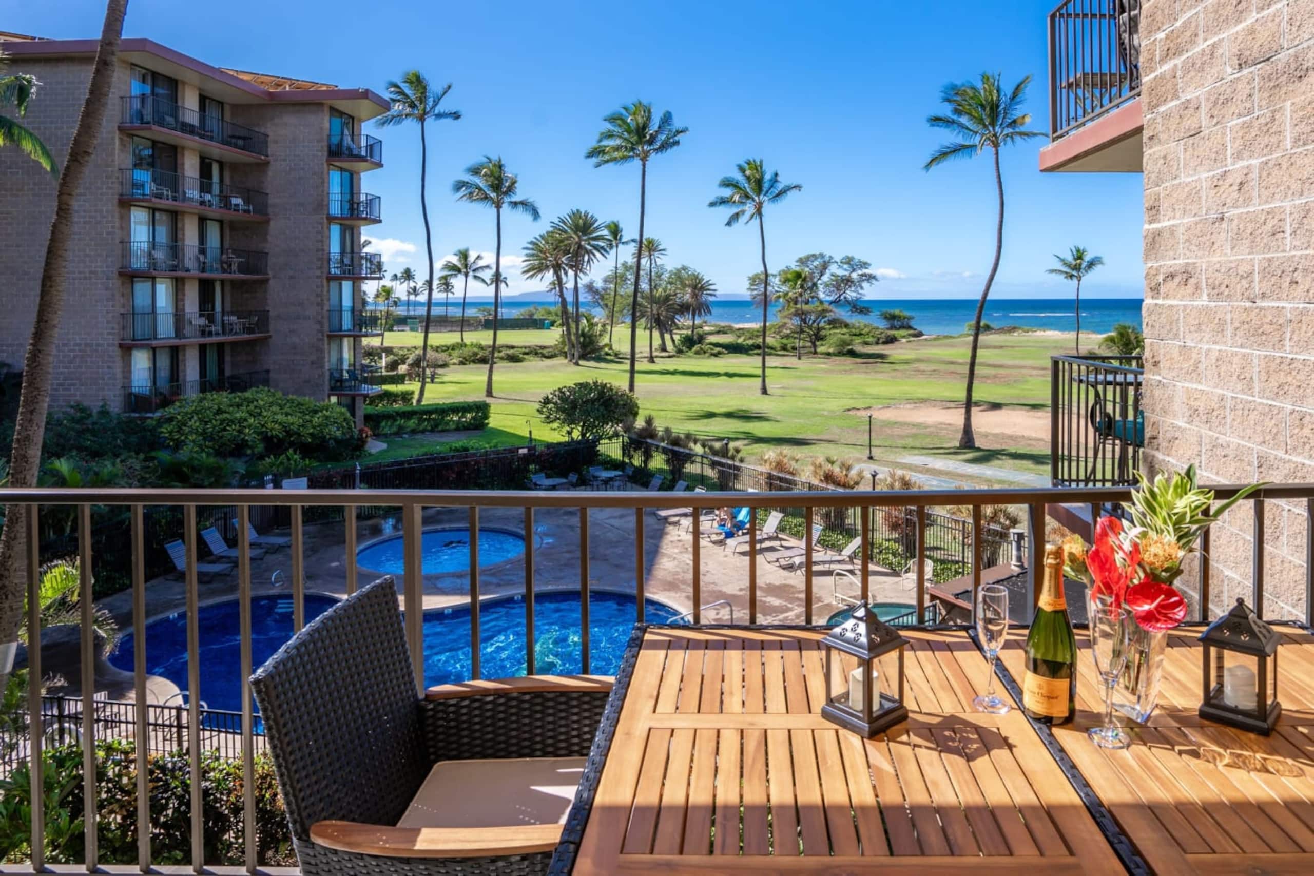 2/2 Oceanview Modern Resort Vistas - Image 43