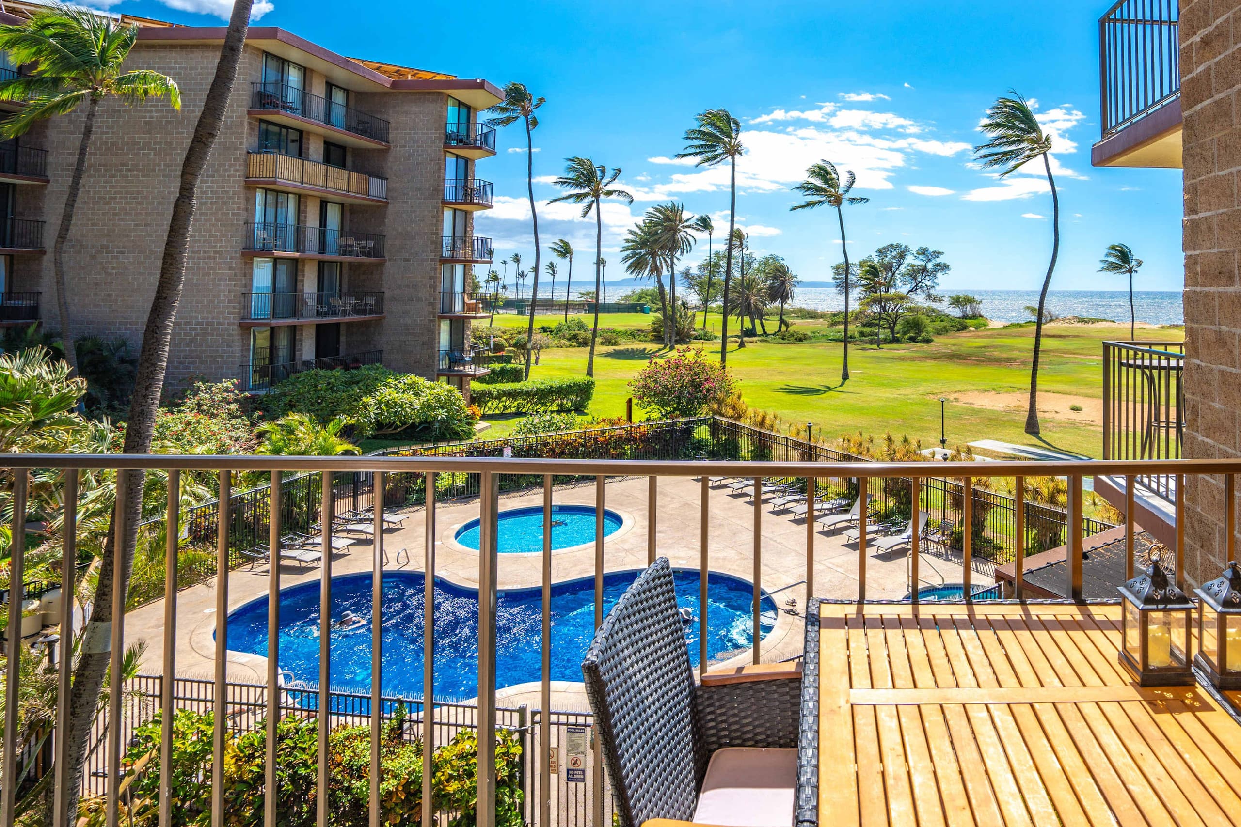 2/2 Oceanview Modern Resort Vistas - Image 4