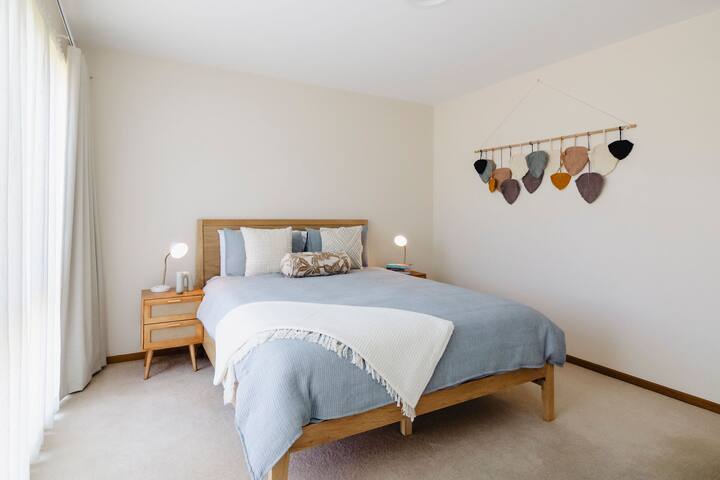 Ocean Grove Oasis- Walk to Beach, Cafes & Pub