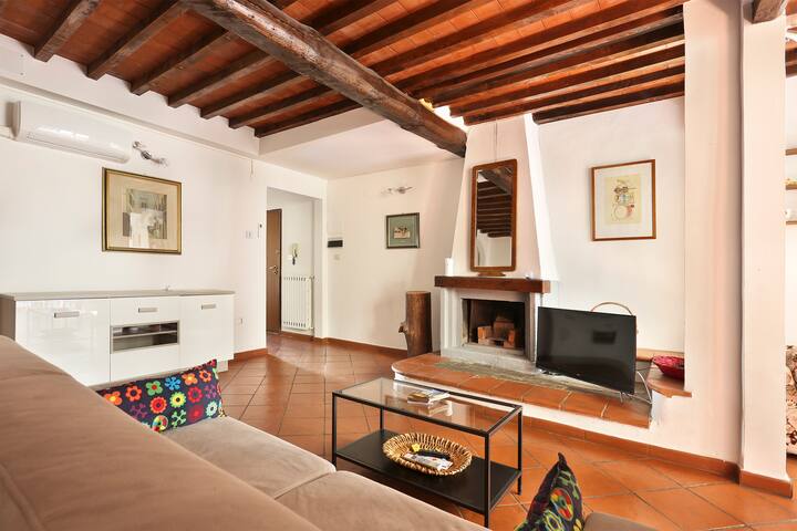 Tornabuoni- Large family apartment in Florence gallery image 5