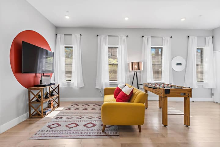 Chic 2br Unit, 10mins To Airport, Near Nyc & Train - New York