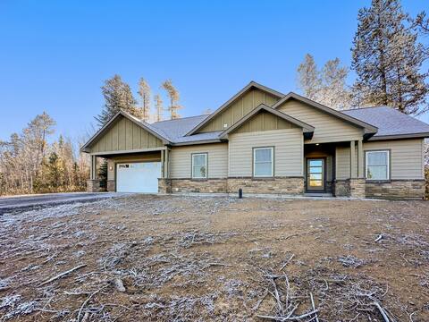 Brand New Modern Mountain Retreat with Hot Tub