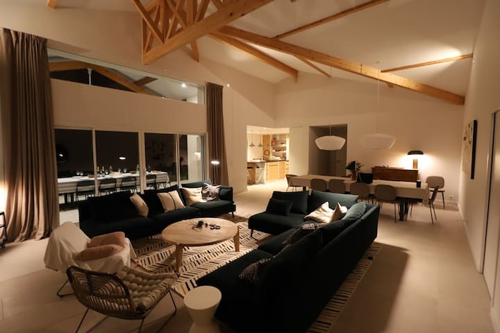 Rive Gauche Immobilier managed Airbnb listing 1