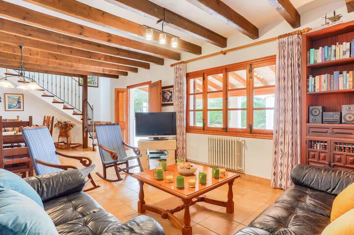 Villa Murtaretas by Villa Plus gallery image 5