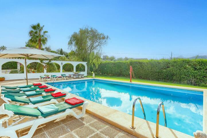 Villa Murtaretas by Villa Plus gallery image 2