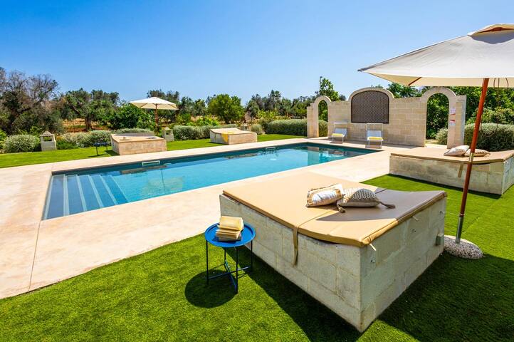 Villa Flavia by Villa Plus gallery image 3