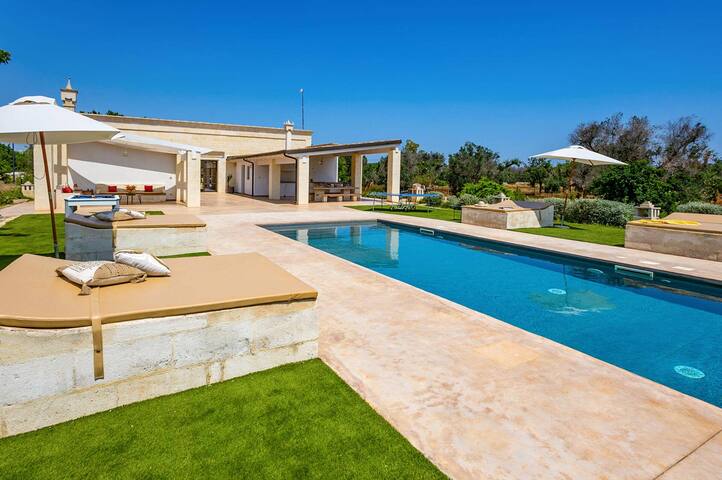 Villa Flavia by Villa Plus gallery image 2