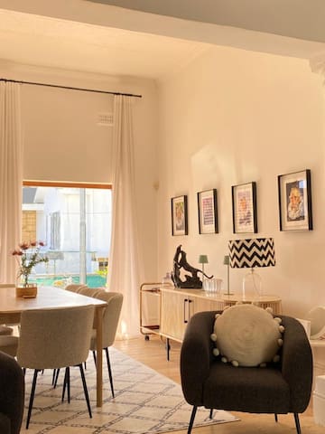 FIR Villa | 3 Bedroom house Greenpoint