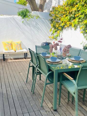 FIR Villa | 3 Bedroom house Greenpoint gallery image 5